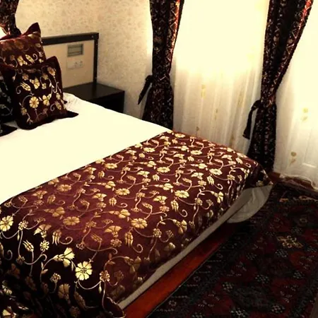 Couette-café Venus 4*